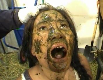 Asian slut eat cow shit in barn