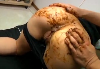Hot Asian girls scat eating ass rushers